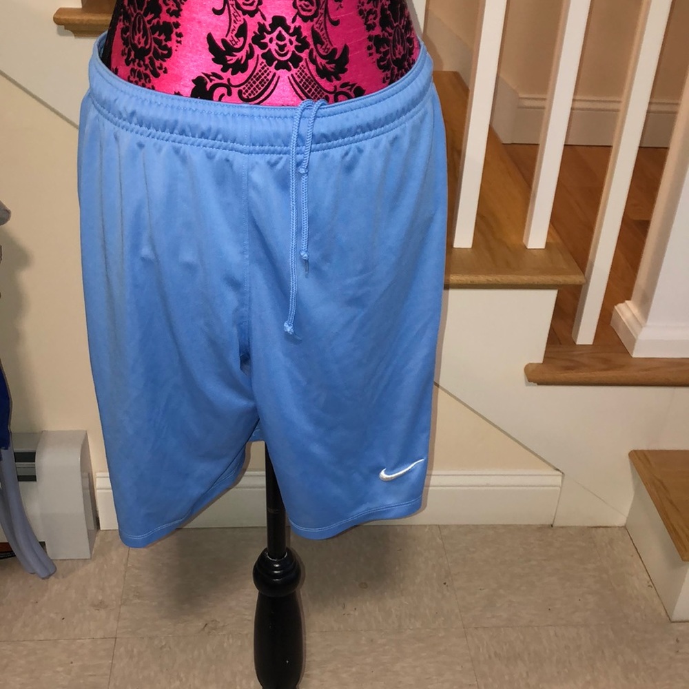 Nike shorts size large